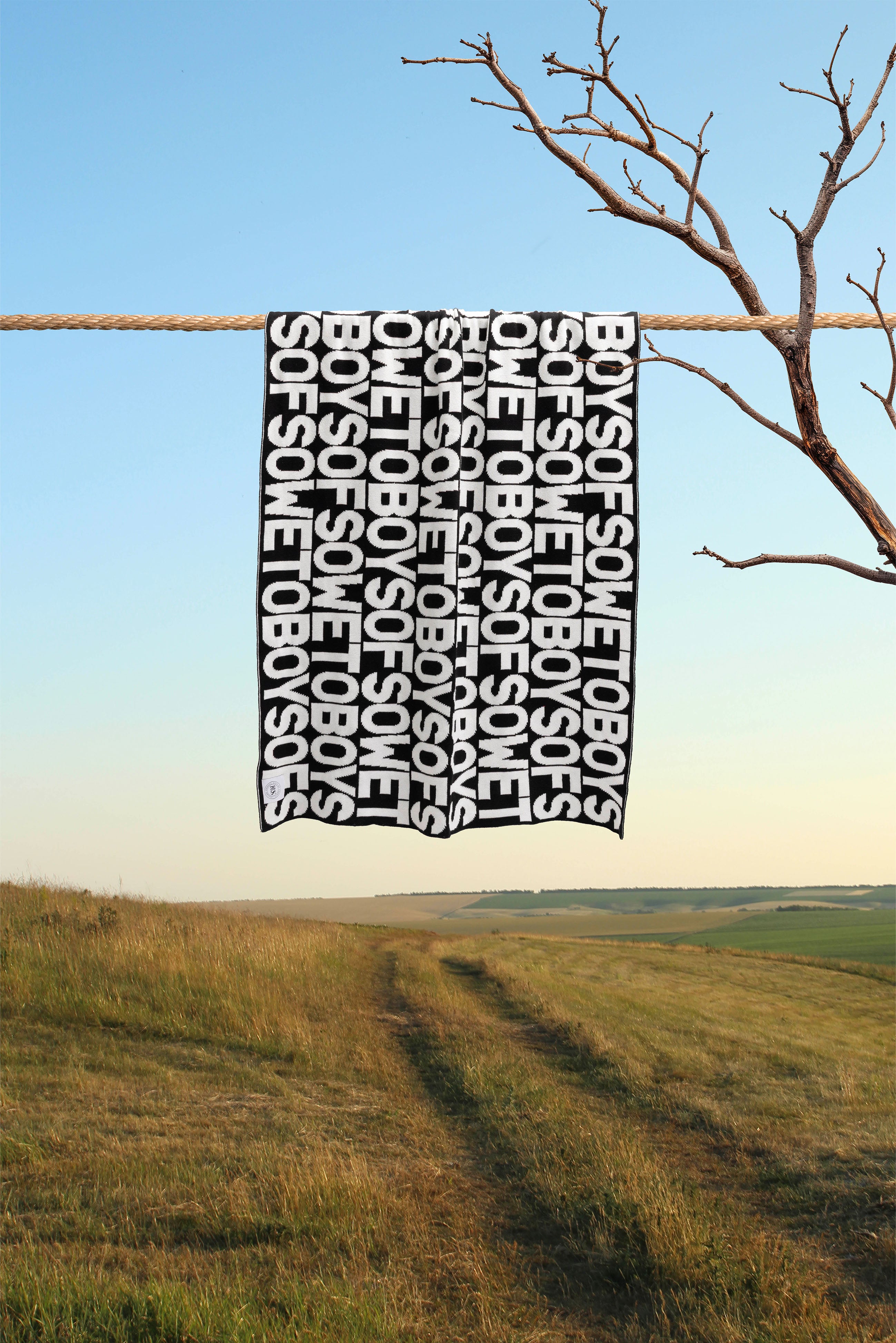 BOS Shawl - Black